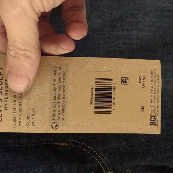 🆕 Levi's Sculpt Classic Straight mid rise Jeans Size 4 - Picture 3 of 10